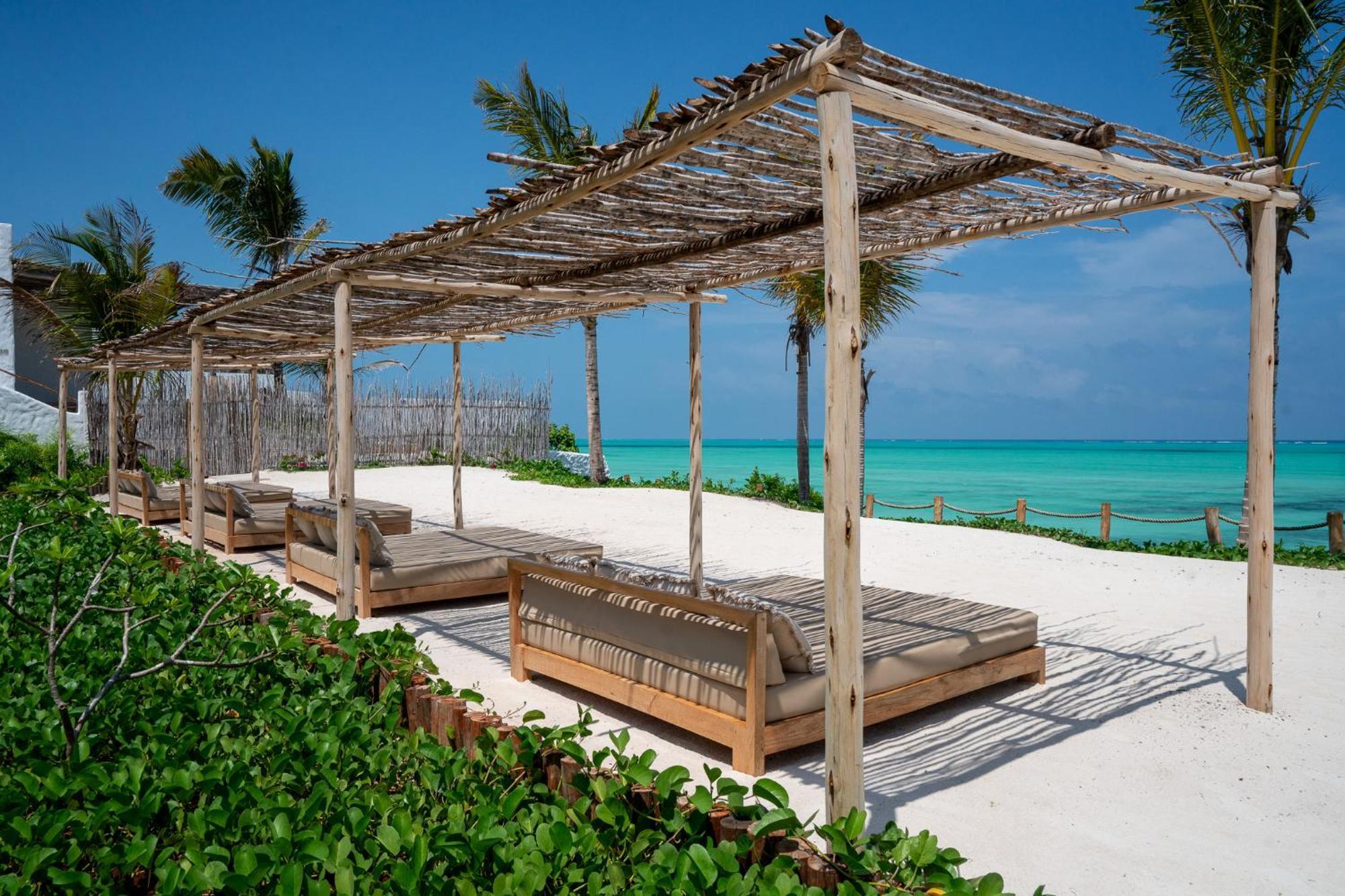 Kaskazi Hotel Zanzibar จัมเบียนี ภายนอก รูปภาพ